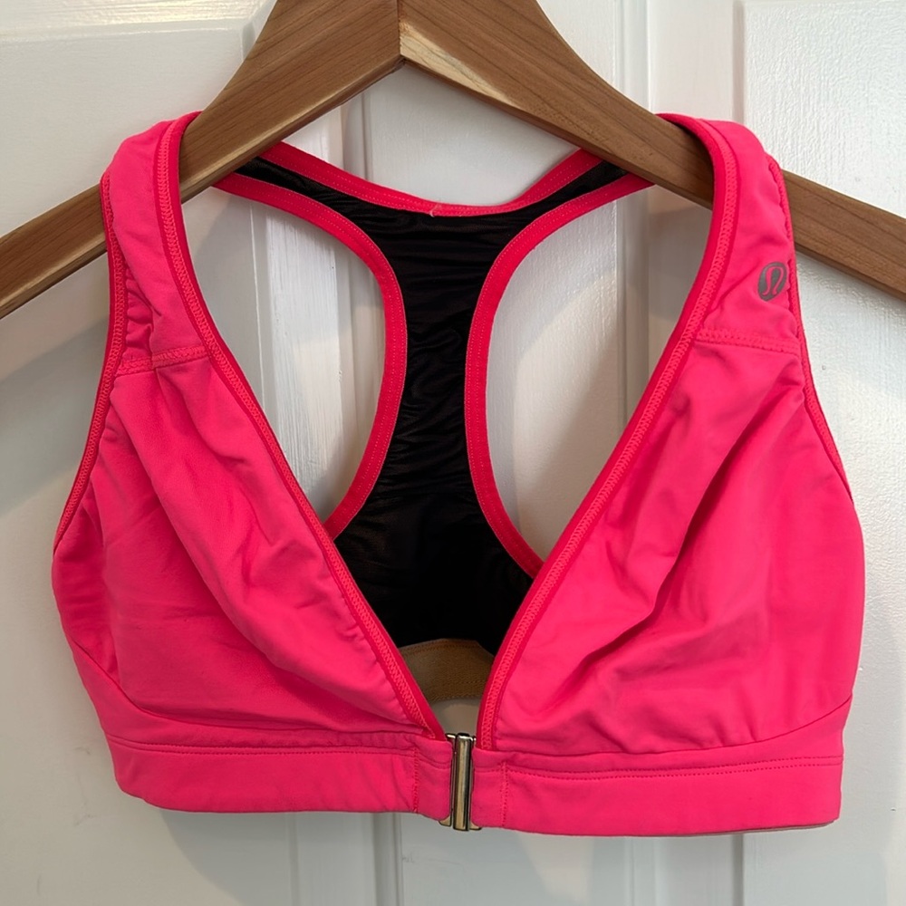 Lululemon Neon Coral Racerback Plunge Front Close Sports Bra size 34D